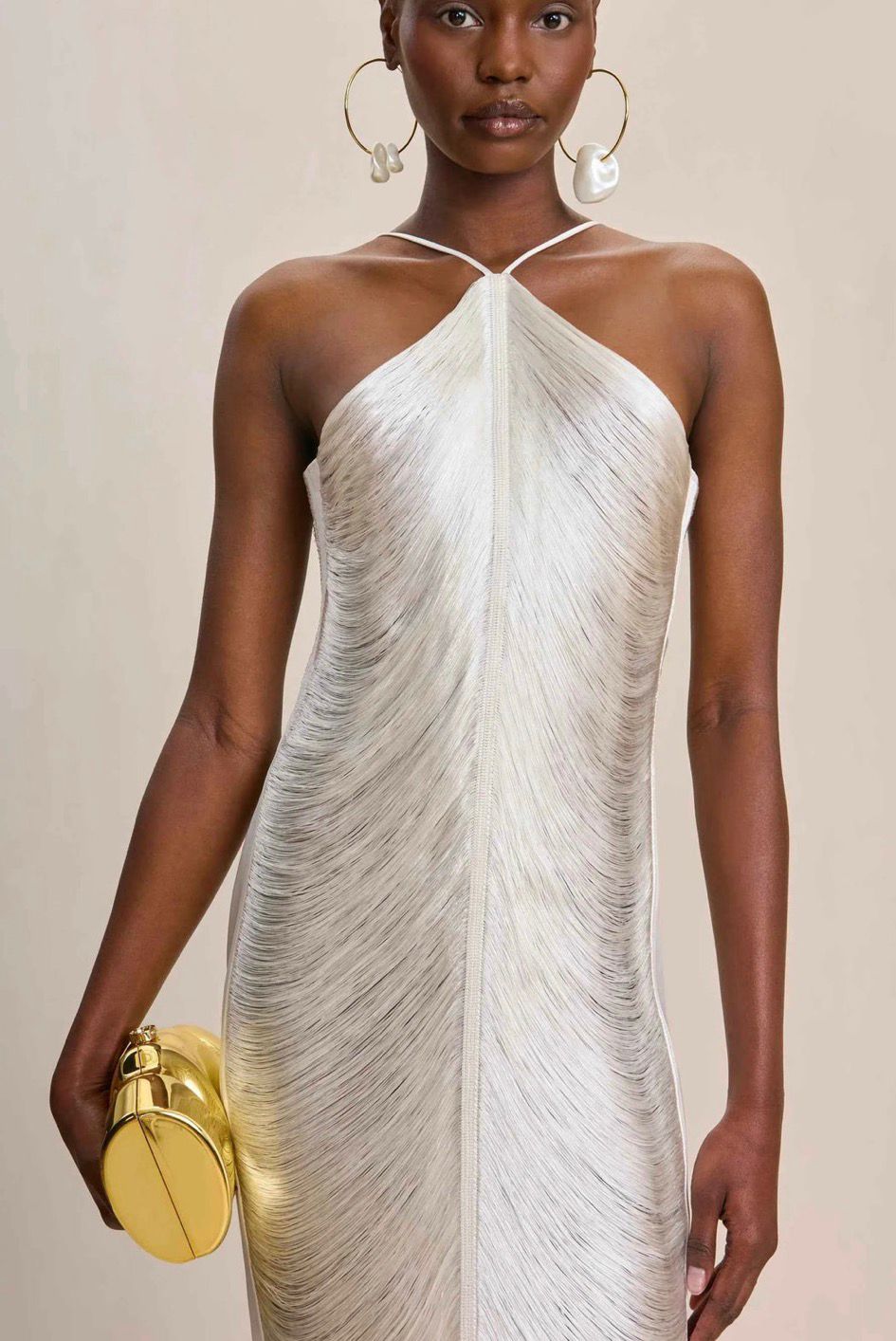 Vestido Franja Festa – Elegância Pura para Mulheres Empoderadas