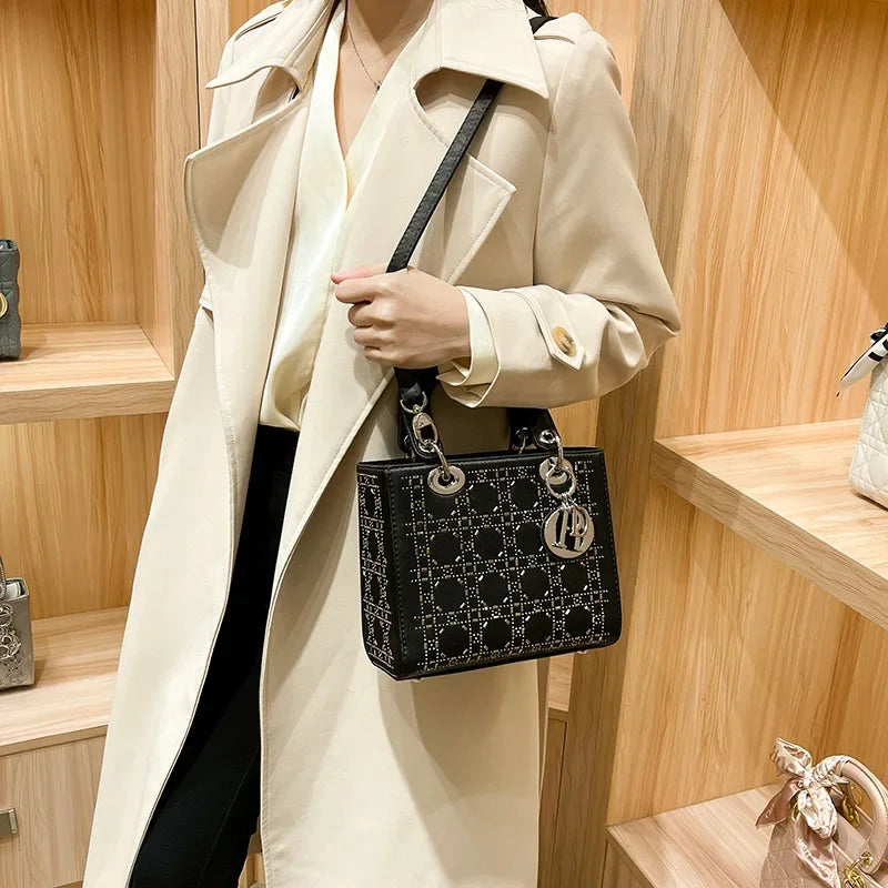 Bolsa Feminina de Mão e Transversal Daffy