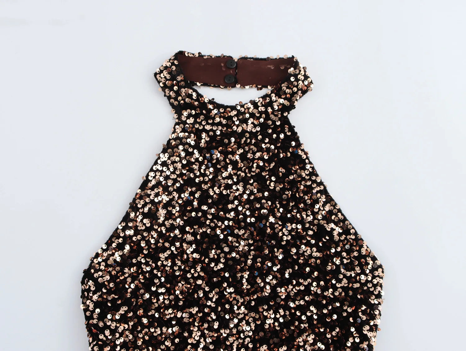 Vestido Curto Brilhante Angelica – Glamour e Elegância