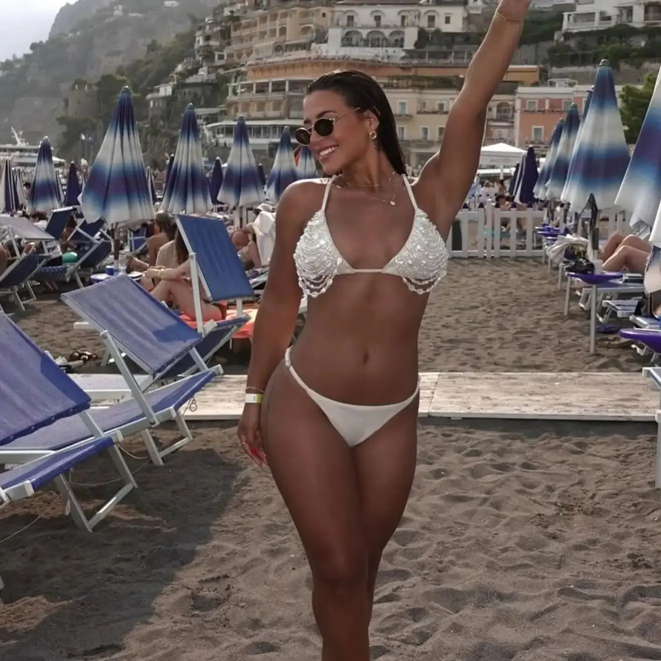 Biquíni Pérola – Elegância e brilho que destacam sua beleza natural