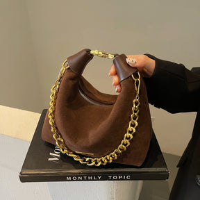 Bolsa Couro Charme Lua – Elegância, Praticidade e Estilo Retrô