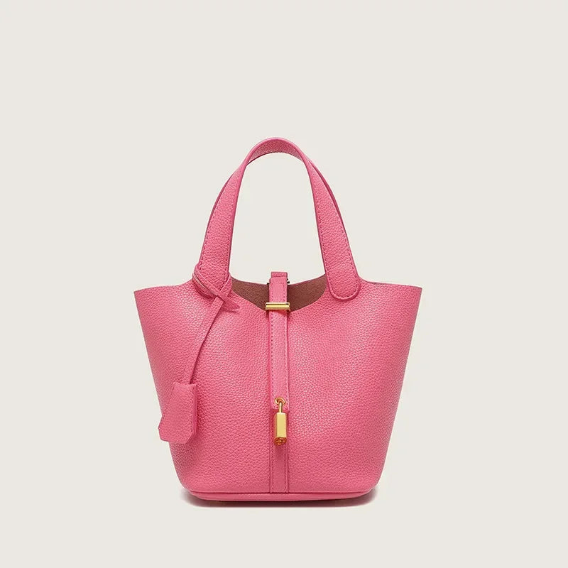 Bolsa Feminina em Couro Estampa Lichia – Praticidade e Estilo