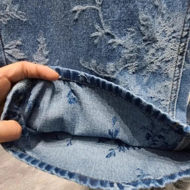 Calça Jeans Boca Larga – Estilo, Conforto e Design que Valoriza Você