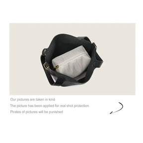 Bolsa Feminina em Couro Estampa Lichia – Praticidade e Estilo