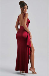 Vestido Longo Fenda - Elegância em Cada Detalhe