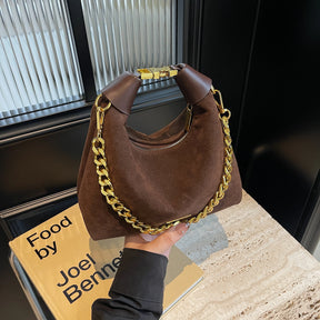 Bolsa Couro Charme Lua – Elegância, Praticidade e Estilo Retrô