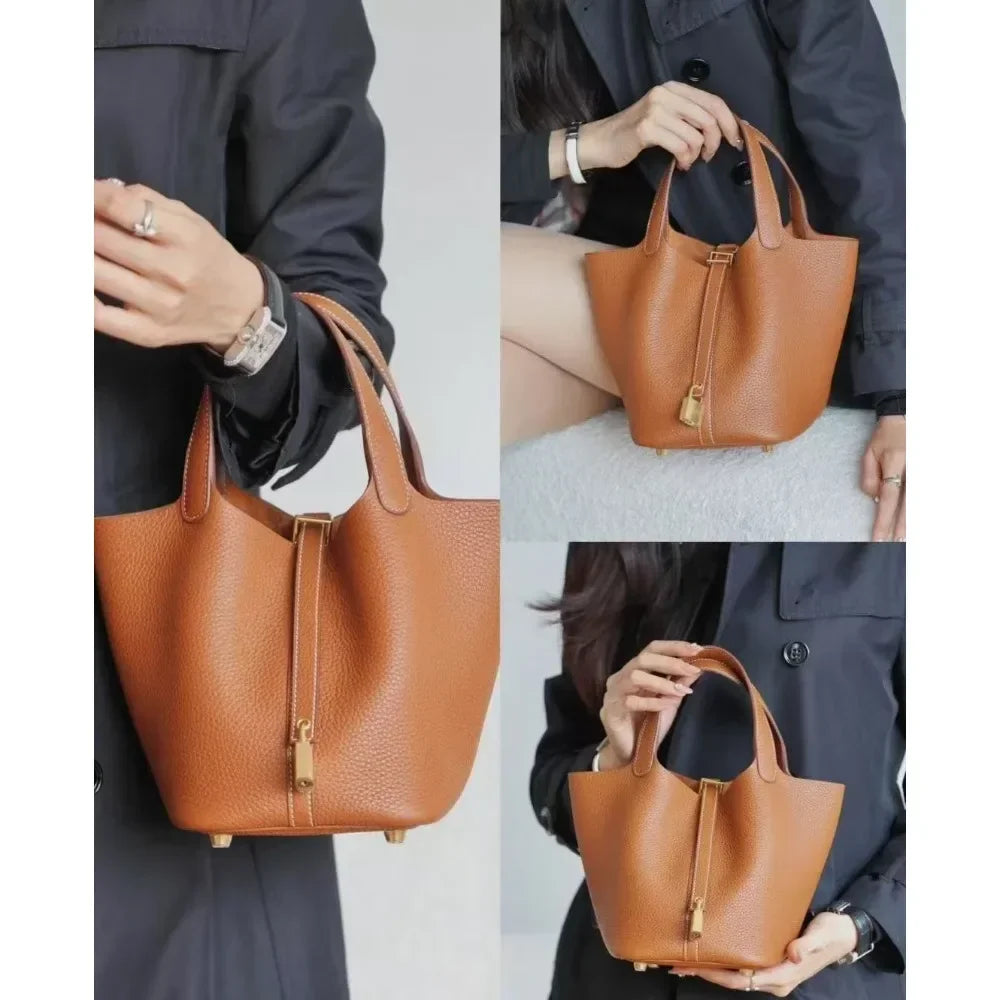 Bolsa Feminina em Couro Estampa Lichia – Praticidade e Estilo