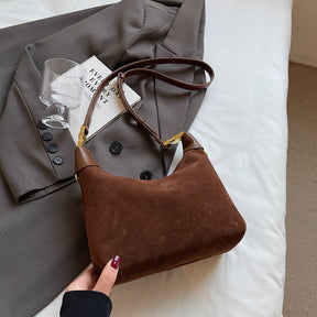 Bolsa Couro Charme Lua – Elegância, Praticidade e Estilo Retrô