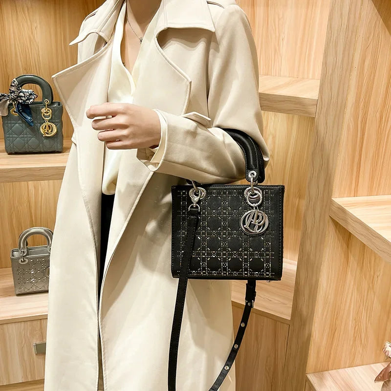 Bolsa Feminina de Mão e Transversal Daffy